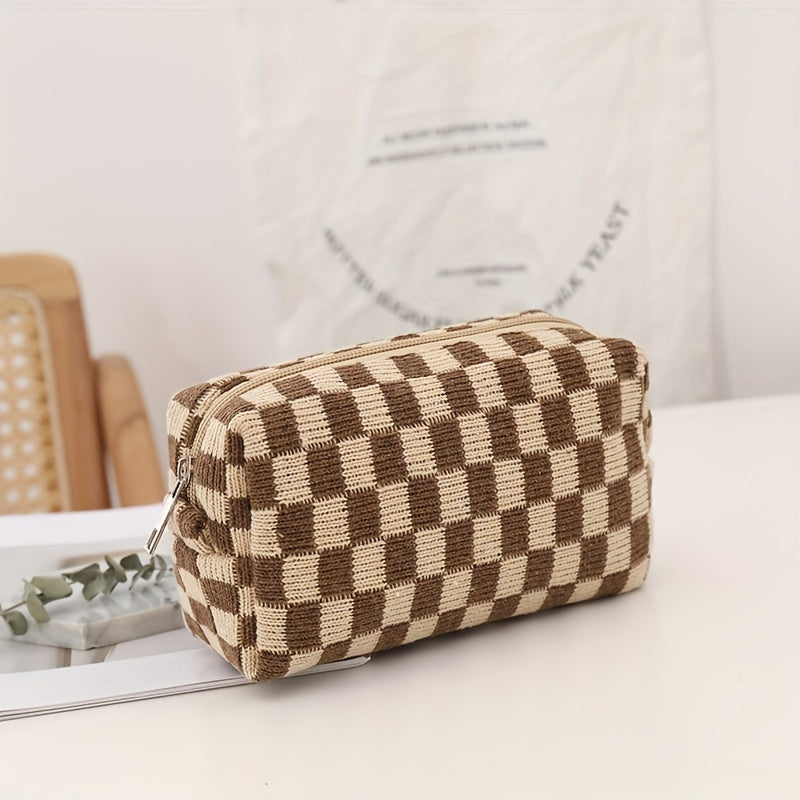 Checkered Knitted Cosmetic Bag