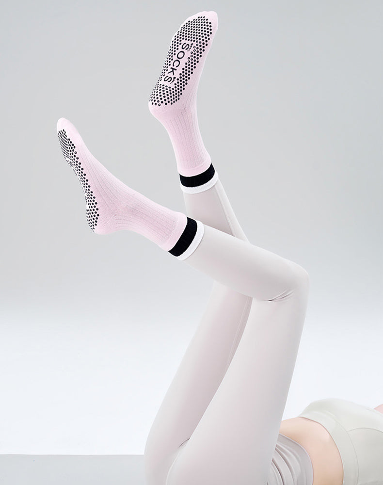 Non Slip Yoga Pilates Socks with Grips