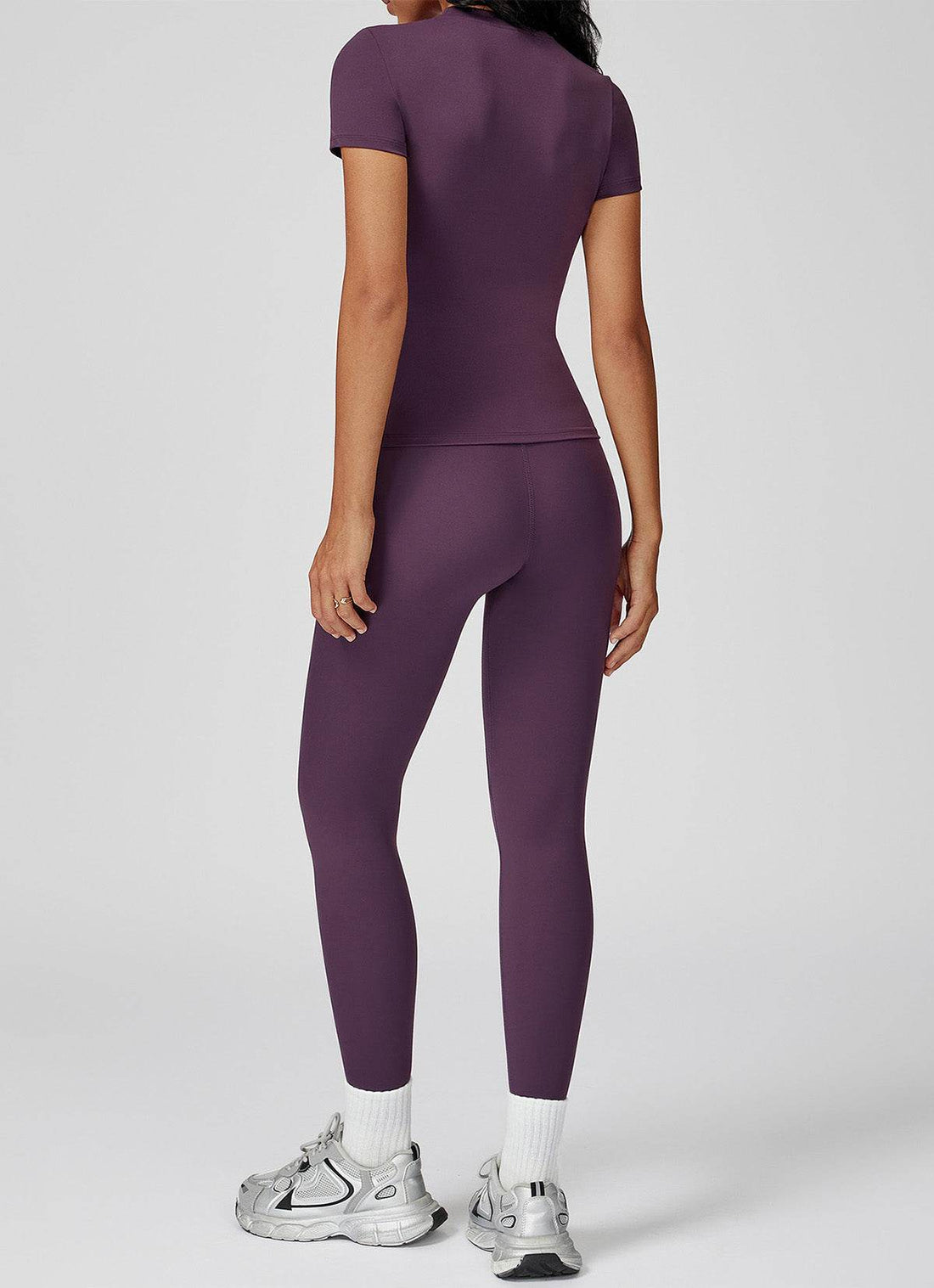 Sports Wear with Short Sleeve T-Shirt and Leggings