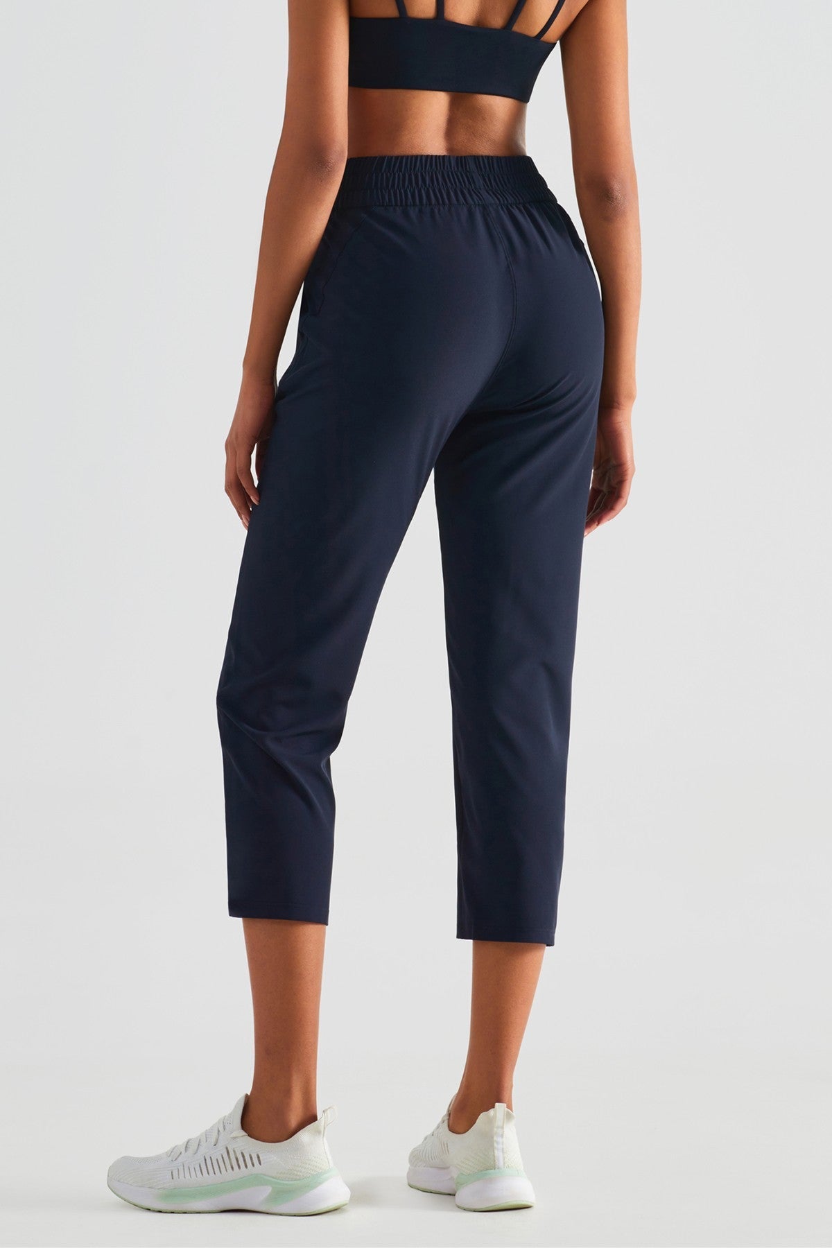 Tapered Crop Pants with Pockets