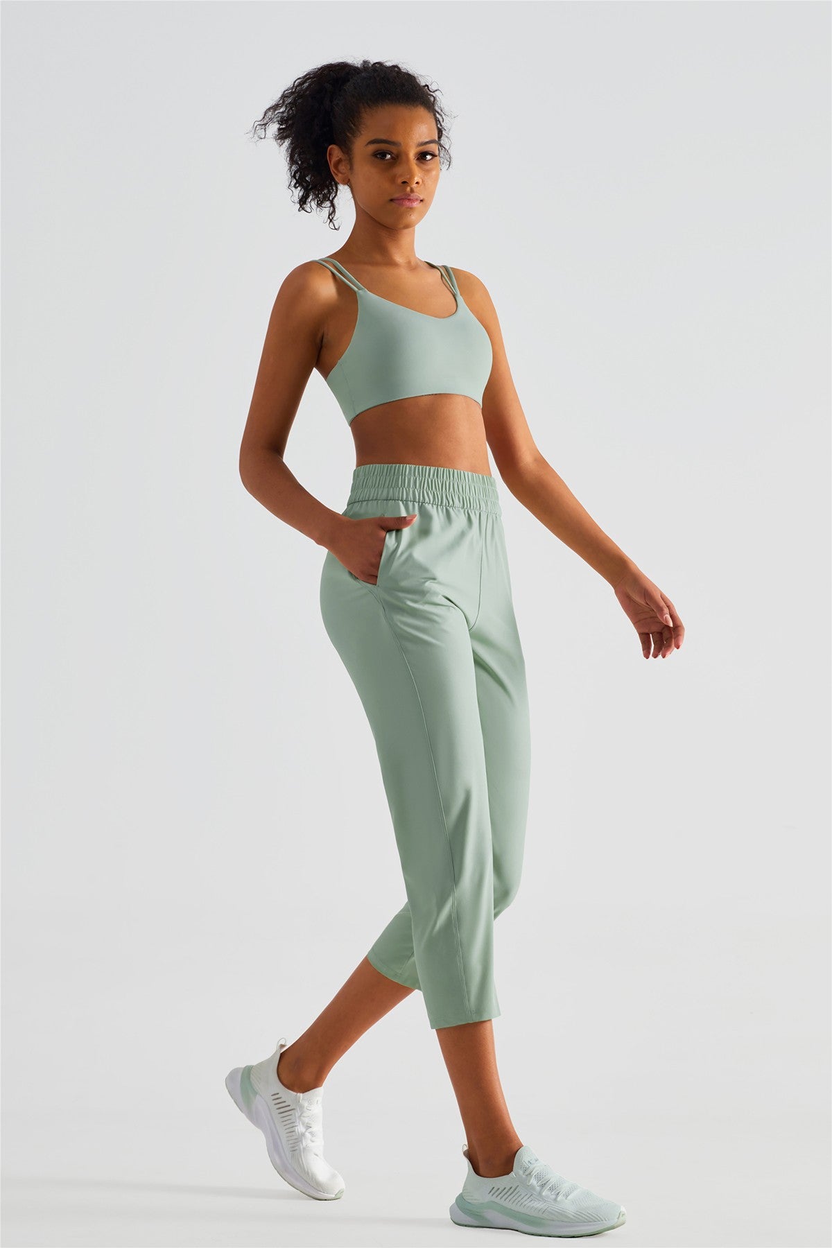 Tapered Crop Pants with Pockets