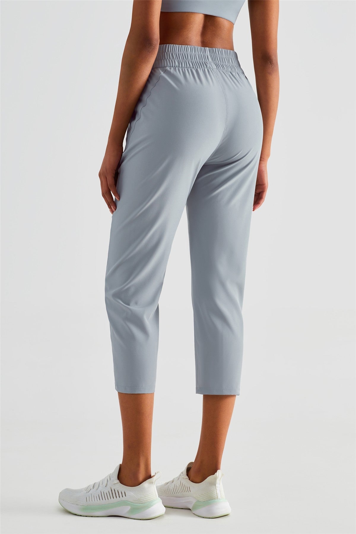 Tapered Crop Pants with Pockets