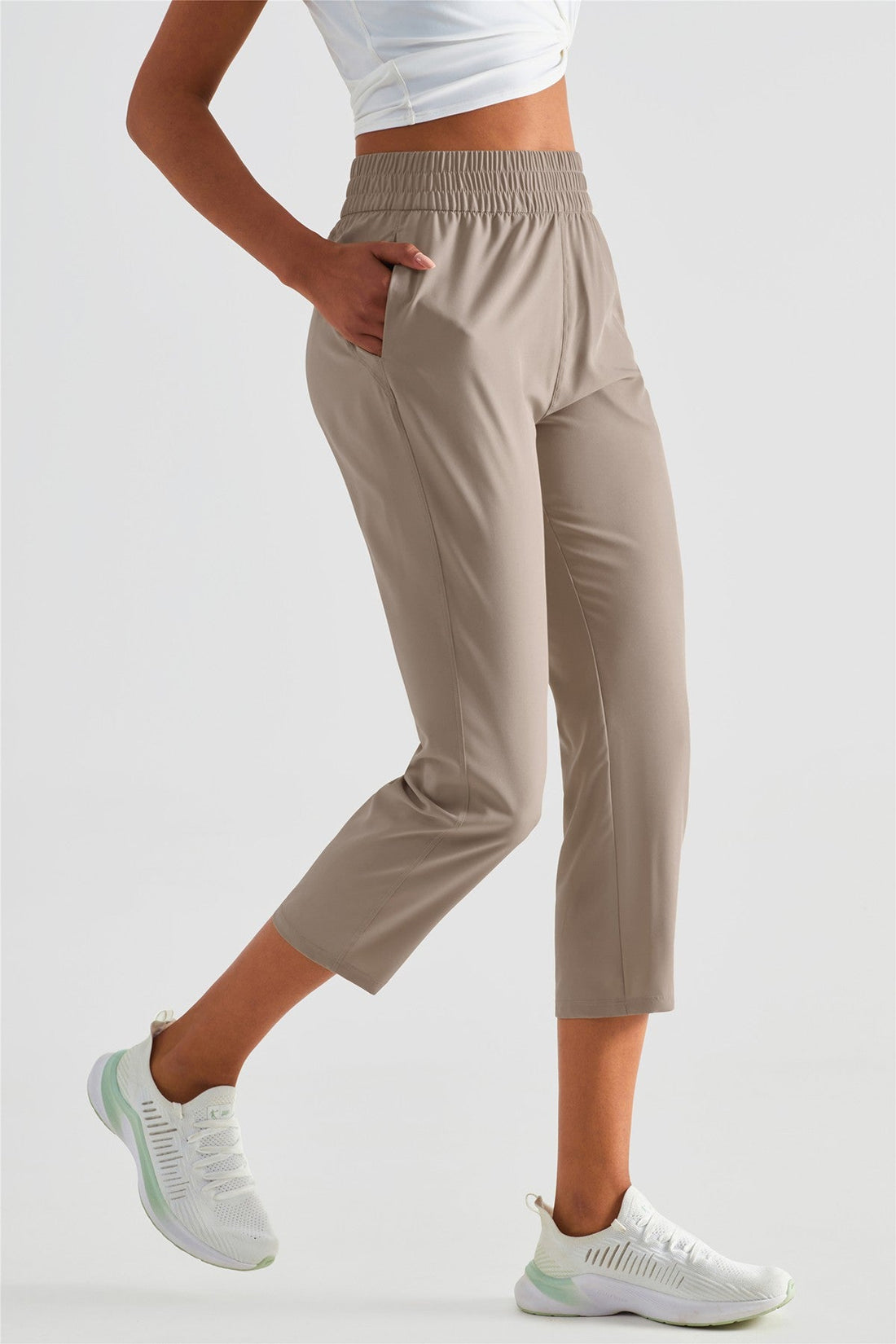 Tapered Crop Pants with Pockets