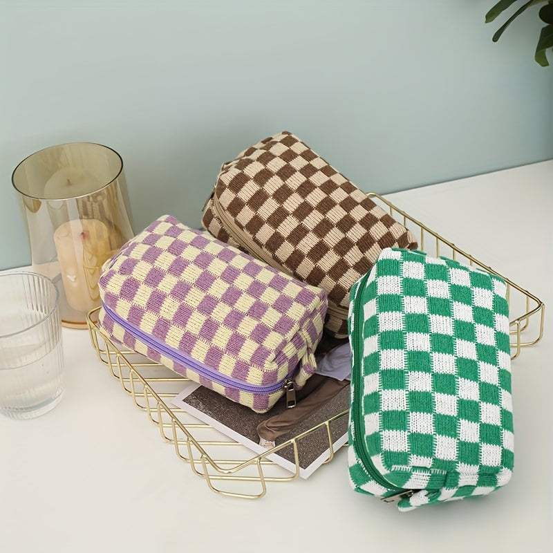 Checkered Knitted Cosmetic Bag