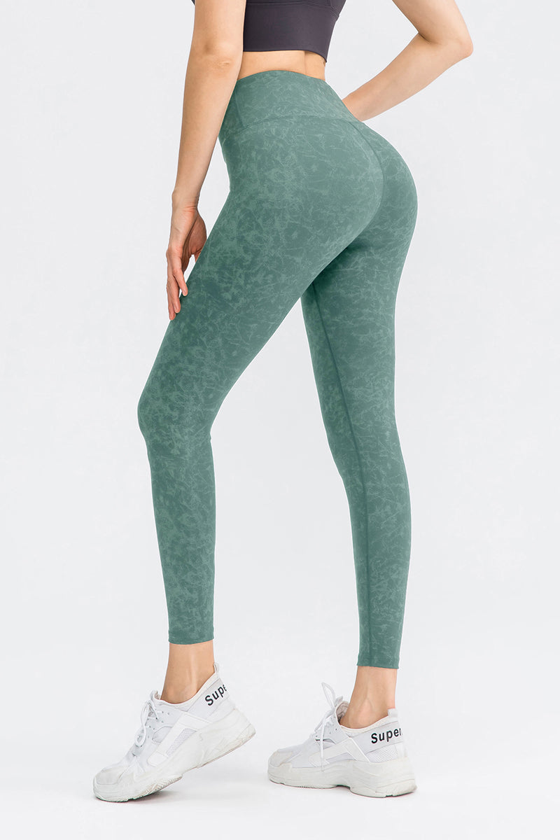 Camo High-Rise Ankle Leggings - Fashionable and Comfy Legging Option