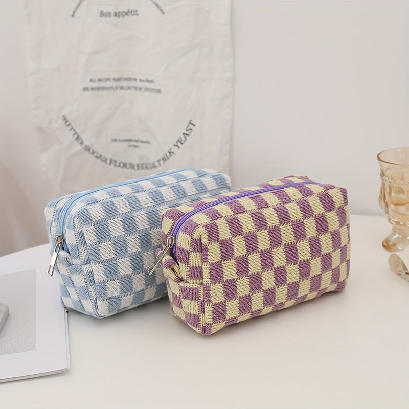 Checkered Knitted Cosmetic Bag