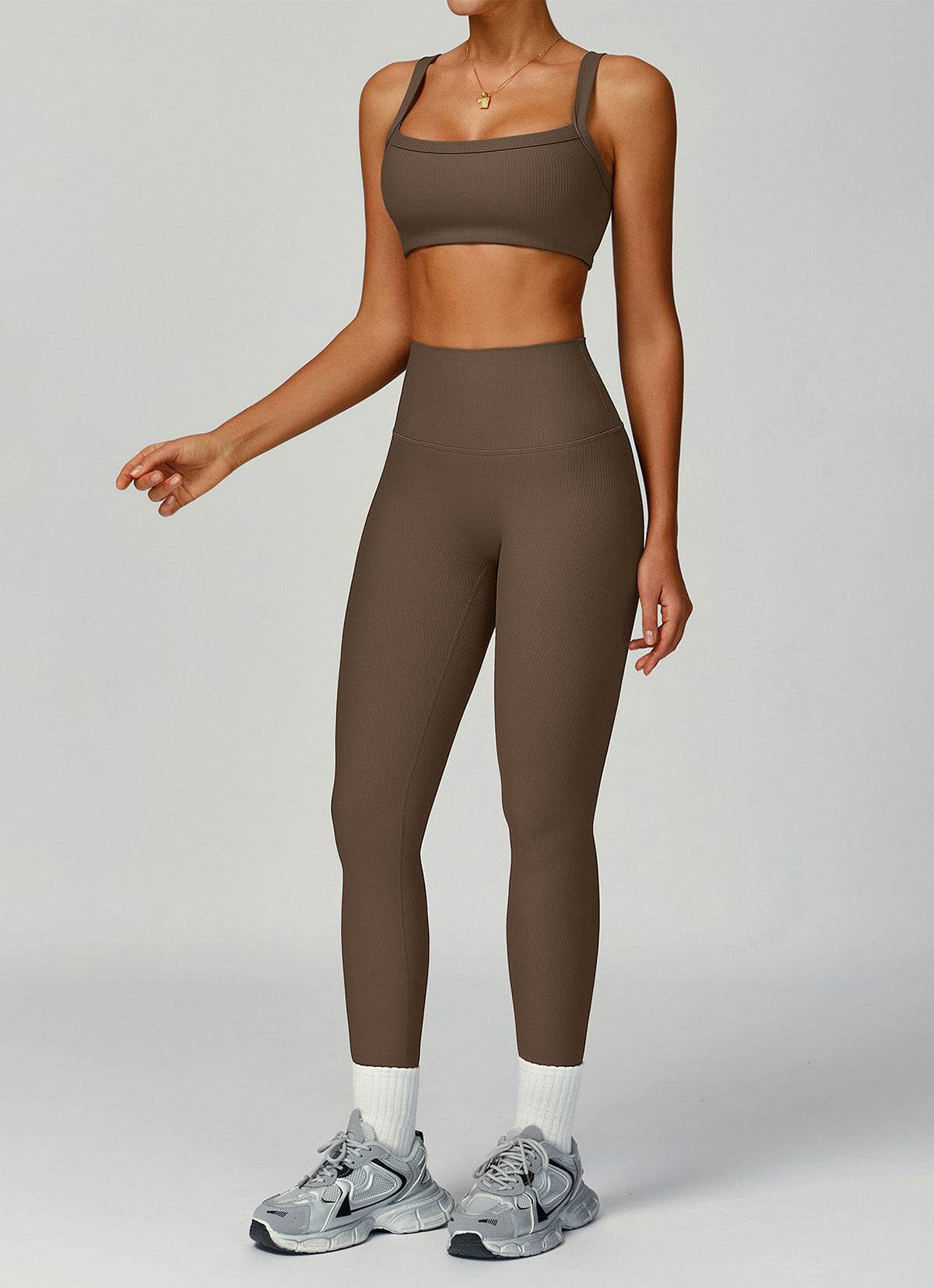 Ribbed Activewear Set with Sports Bra and Leggiing