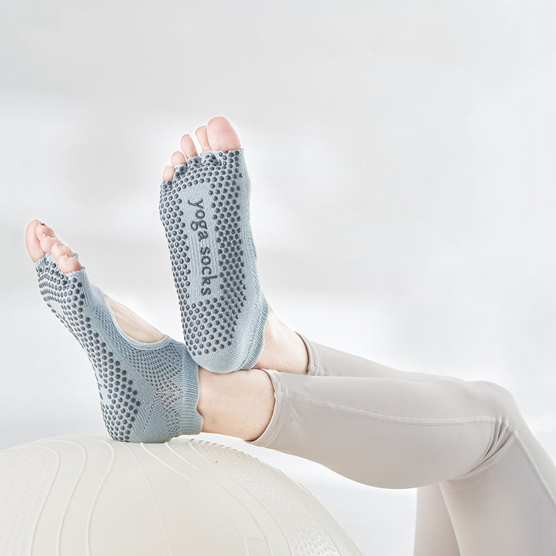 Non Slip Yoga Socks Fingerless Pilate Socks with Grips
