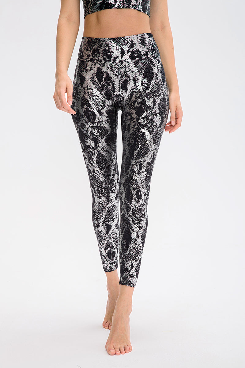 Snakeskin Print Yoga Leggings - Trendy &amp; Comfortable Workout Wear