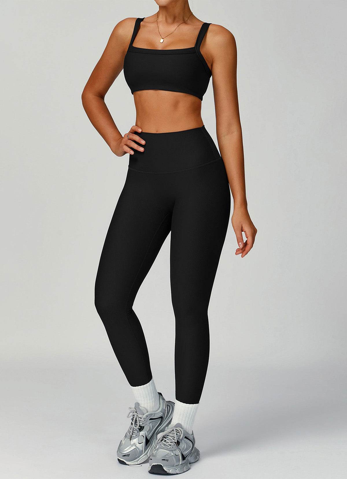 Ribbed Activewear Set with Sports Bra and Leggiing