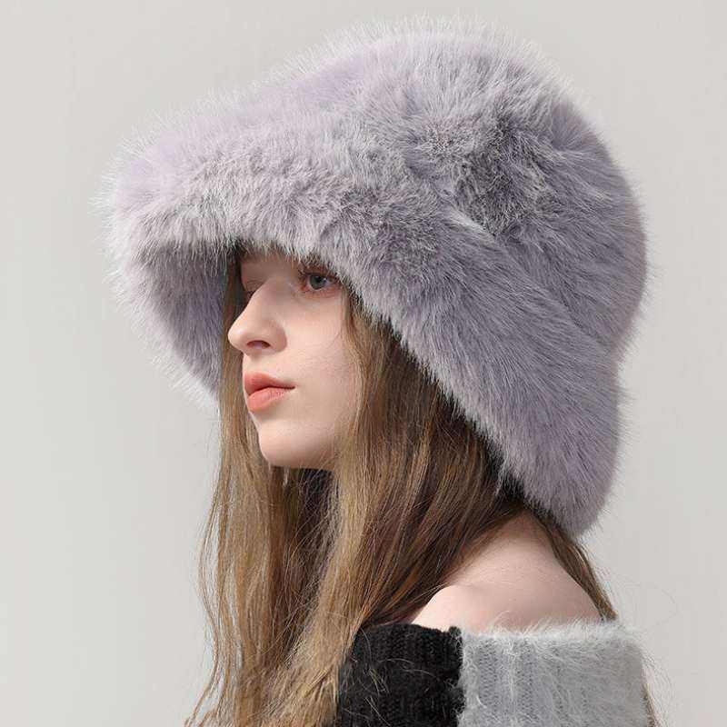 Faux Fur Bucket Hat | Cozy &amp; Stylish for a Chic Winter Look