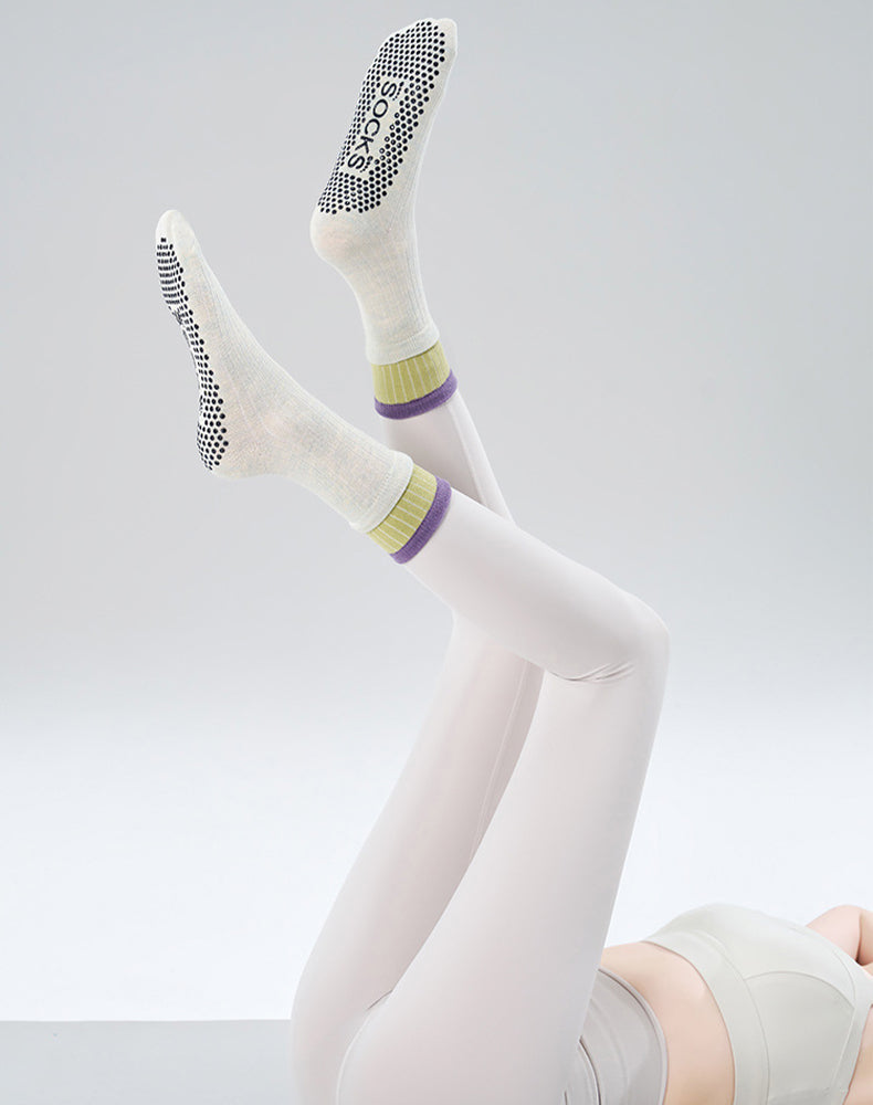 Non Slip Yoga Pilates Socks with Grips