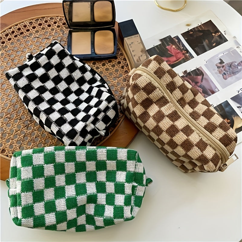 Checkered Knitted Cosmetic Bag