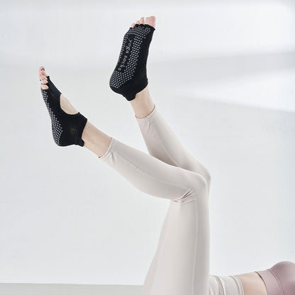 Non Slip Yoga Socks Fingerless Pilate Socks with Grips