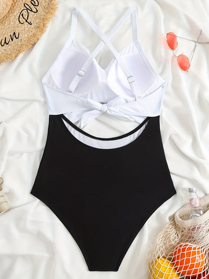 Color Block Twist Cut Out Stretchy One-piece Swimsuit