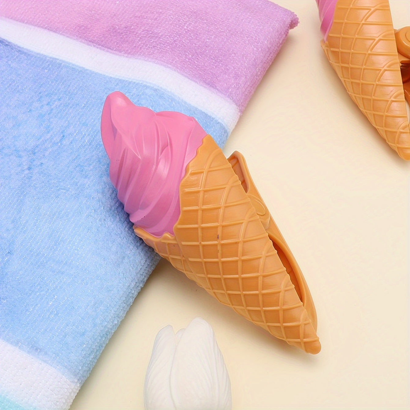 Ice Cream Shape Plastic Beach Towel Clip