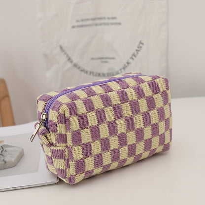 Checkered Knitted Cosmetic Bag