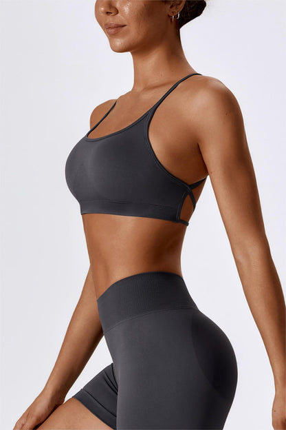 Strappy Back Seamless Sports Bra - Fashionable Fitness Choice 