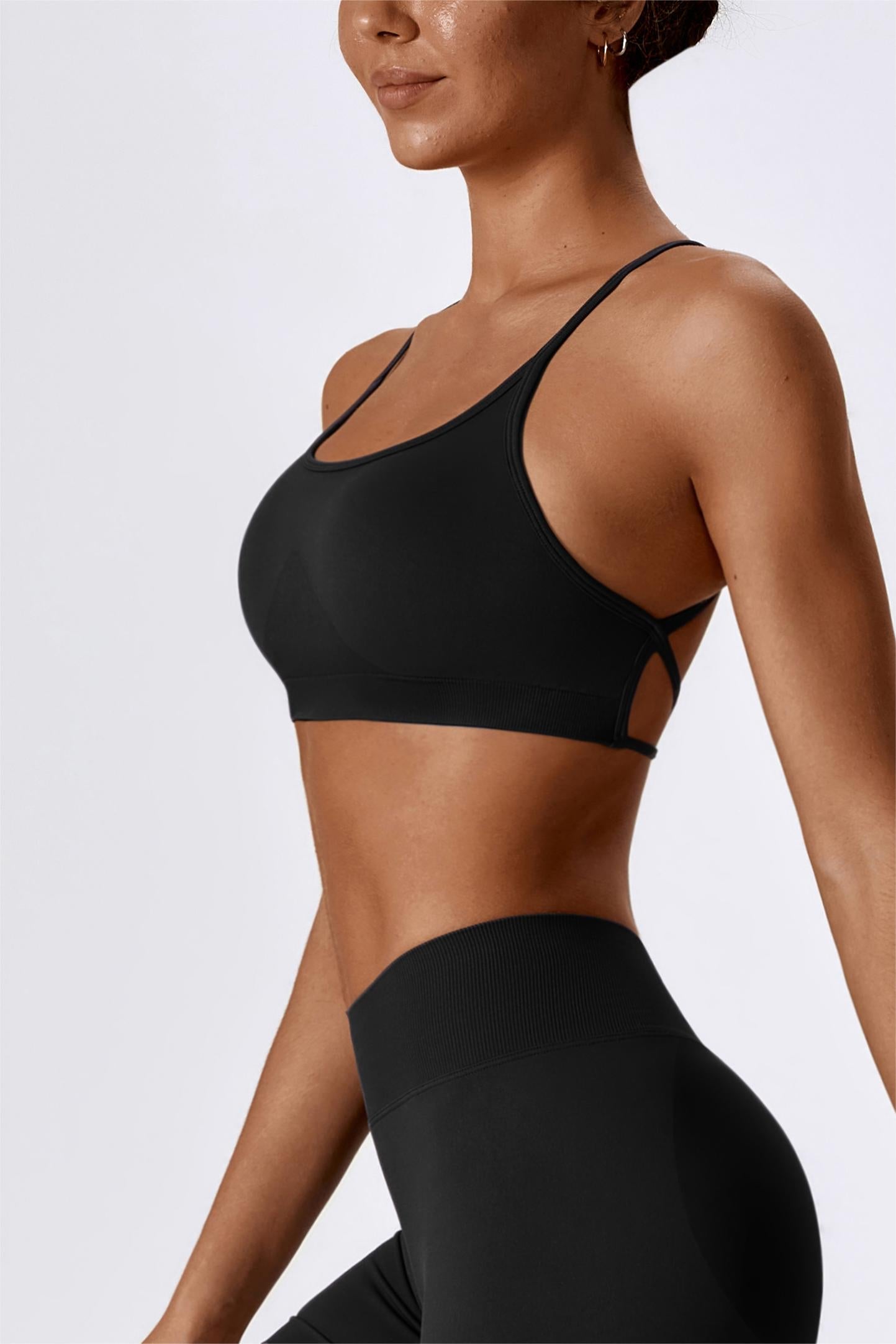 Strappy Back Seamless Sports Bra - Fashionable Fitness Choice 