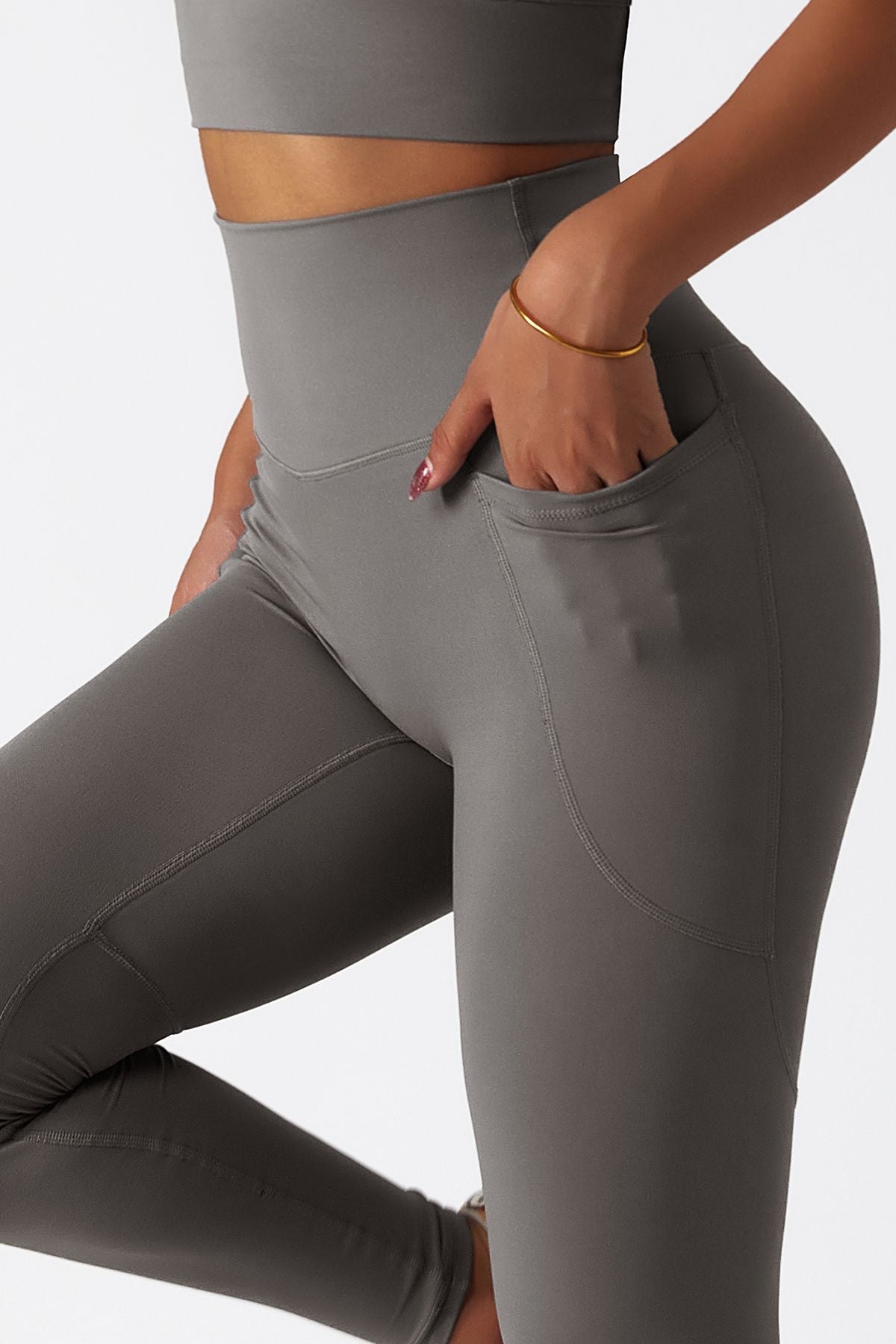 Cloud-Soft Workout Leggings with Pockets - Comfort &amp; Convenience 