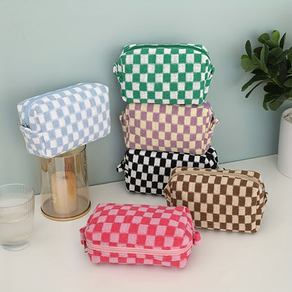 Checkered Knitted Cosmetic Bag