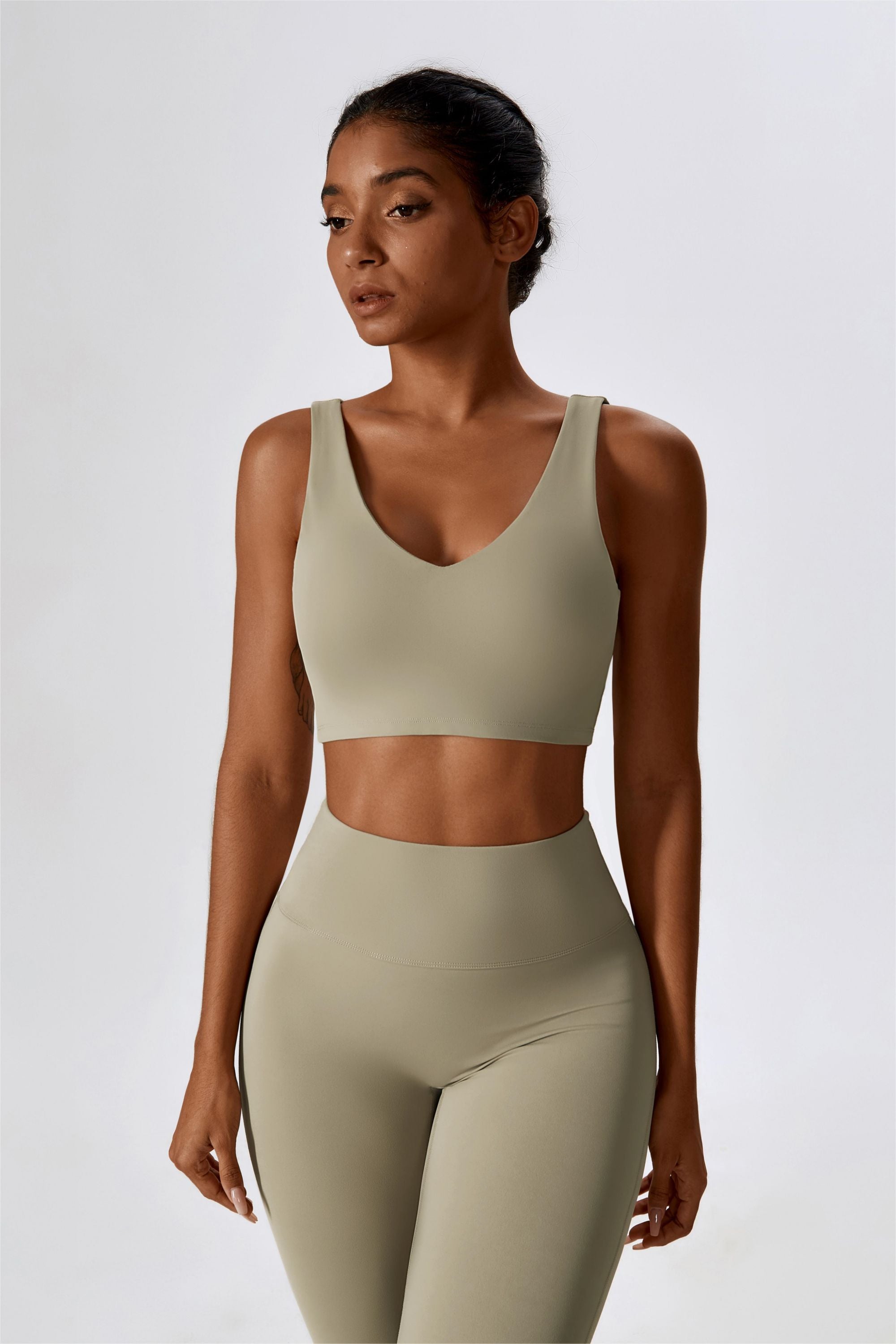 Deep Plunge Backless Tank Top - Stylish and Sporty Workout Wear