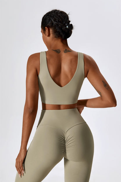 Deep Plunge Backless Tank Top - Stylish and Sporty Workout Wear