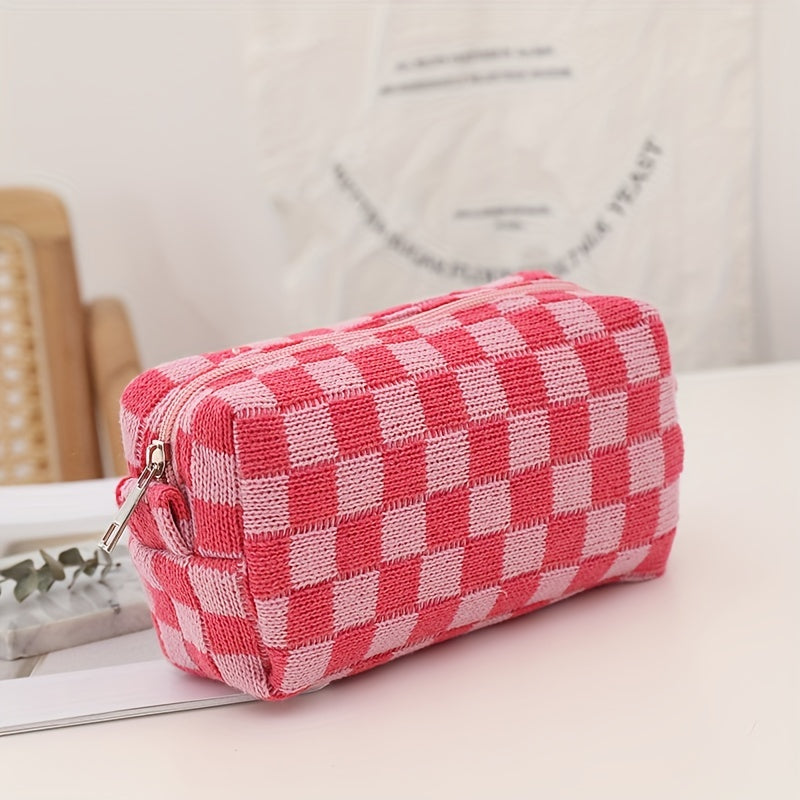 Checkered Knitted Cosmetic Bag