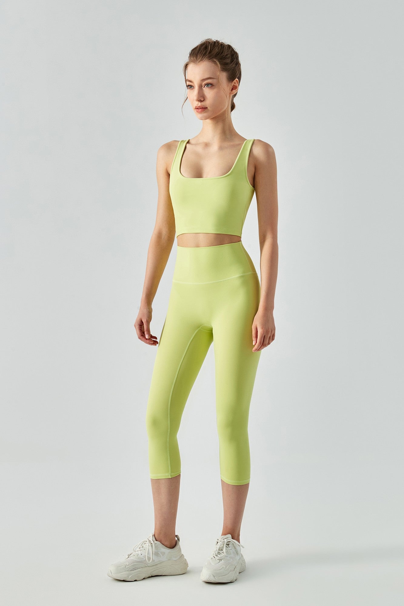 Activewear Set with Sports Bra &amp; Capri Legging  - Chic &amp; Versatile