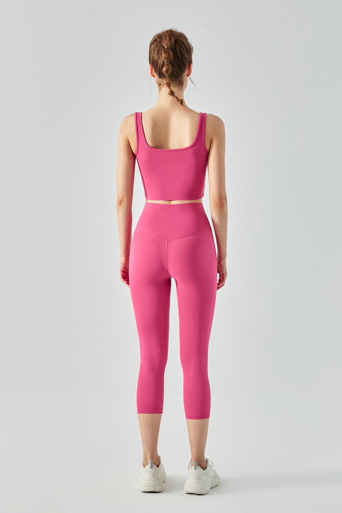 Activewear Set with Sports Bra &amp; Capri Legging  - Chic &amp; Versatile