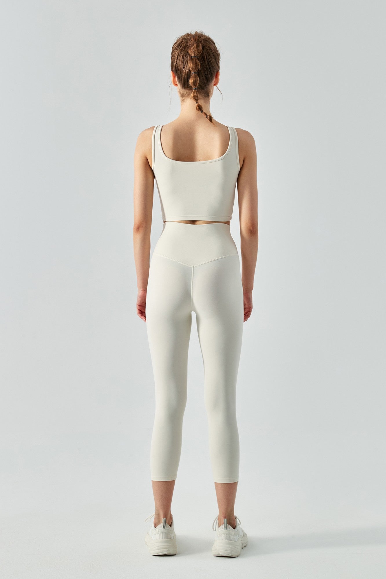 Activewear Set with Sports Bra &amp; Capri Legging  - Chic &amp; Versatile