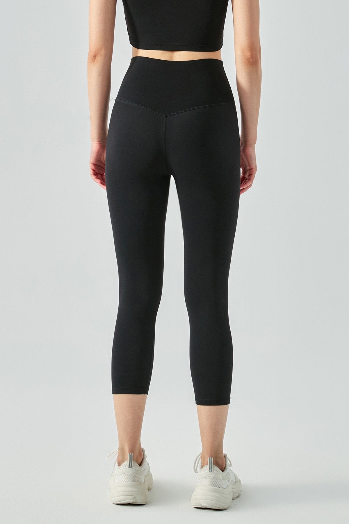 Activewear Set with Sports Bra &amp; Capri Legging  - Chic &amp; Versatile