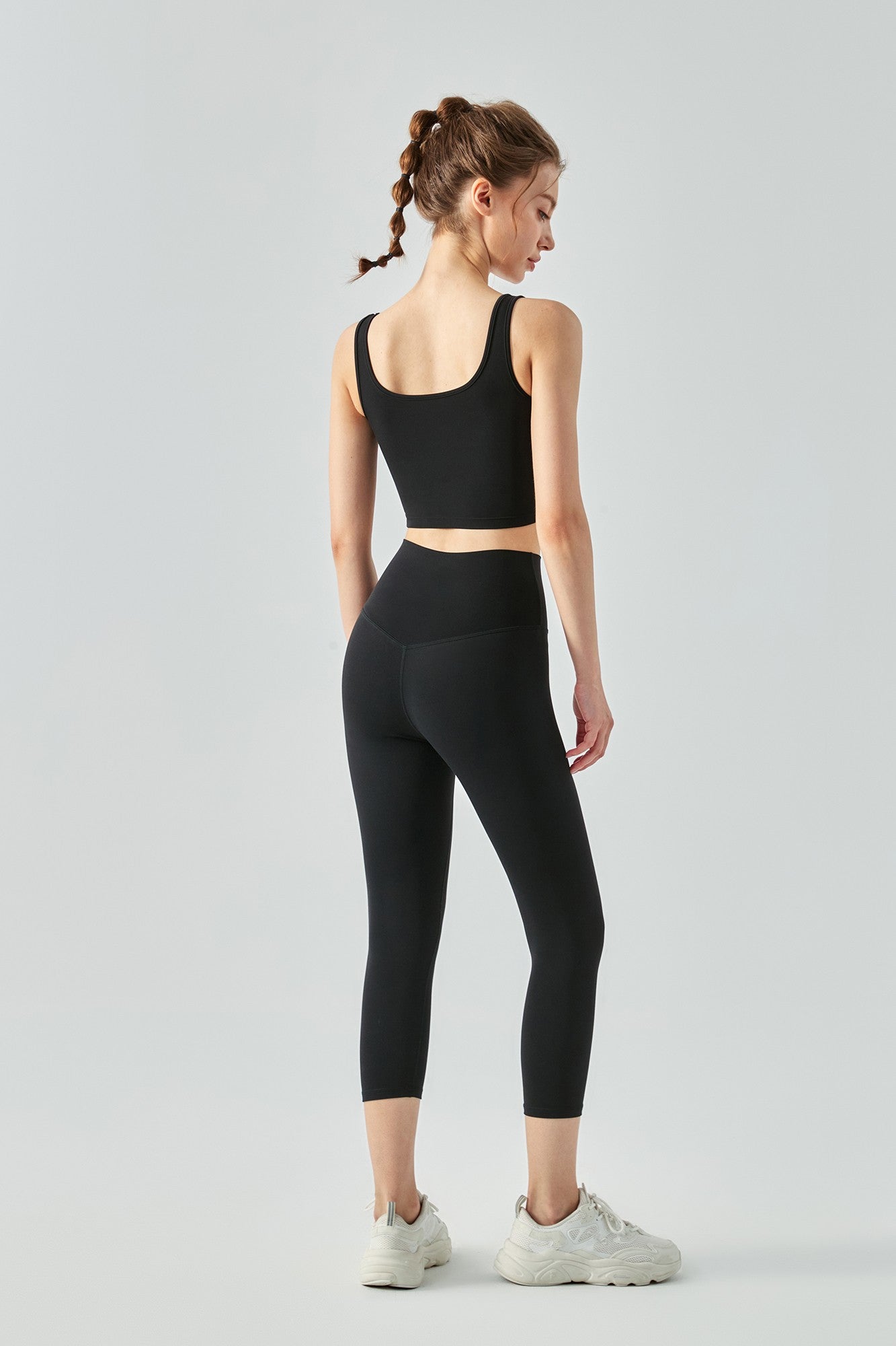 Activewear Set with Sports Bra &amp; Capri Legging  - Chic &amp; Versatile