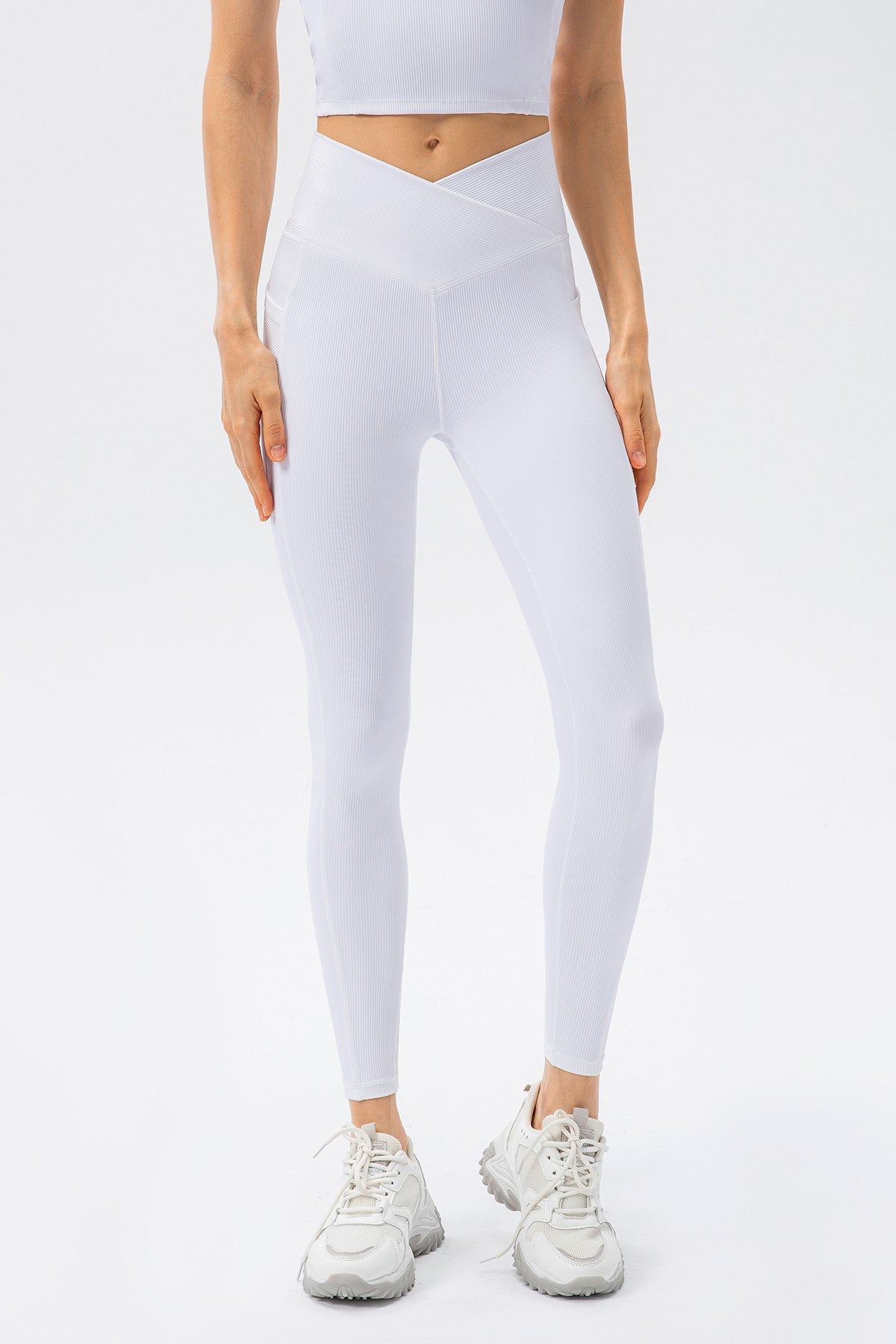 Ribbed V-Shape Leggings with Pockets