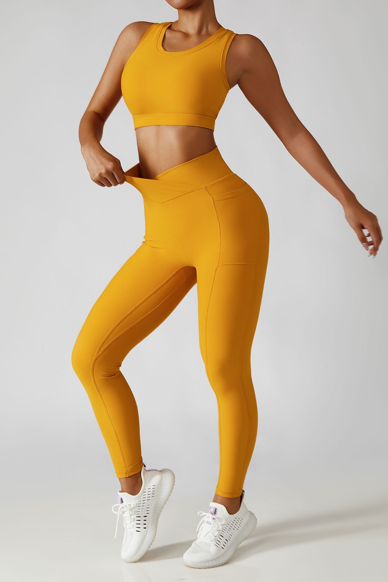 Ribbed V-Waist Legging with Pockets