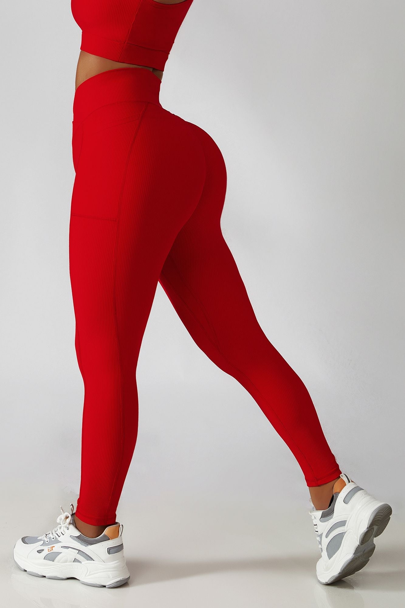 Ribbed V-Waist Legging with Pockets