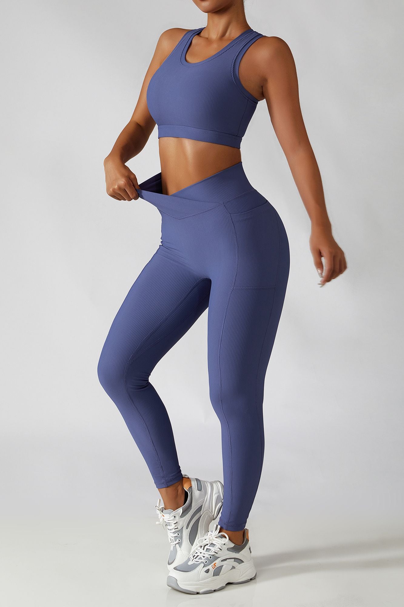 Ribbed V-Waist Legging with Pockets