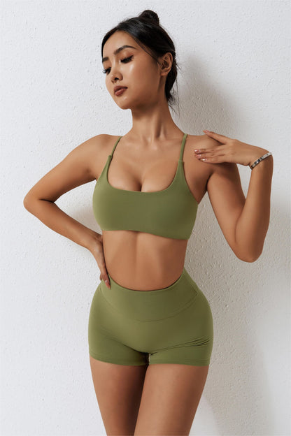 Scoop Neckline Crossover Strappy Sports Bra - Sexy and Functionality