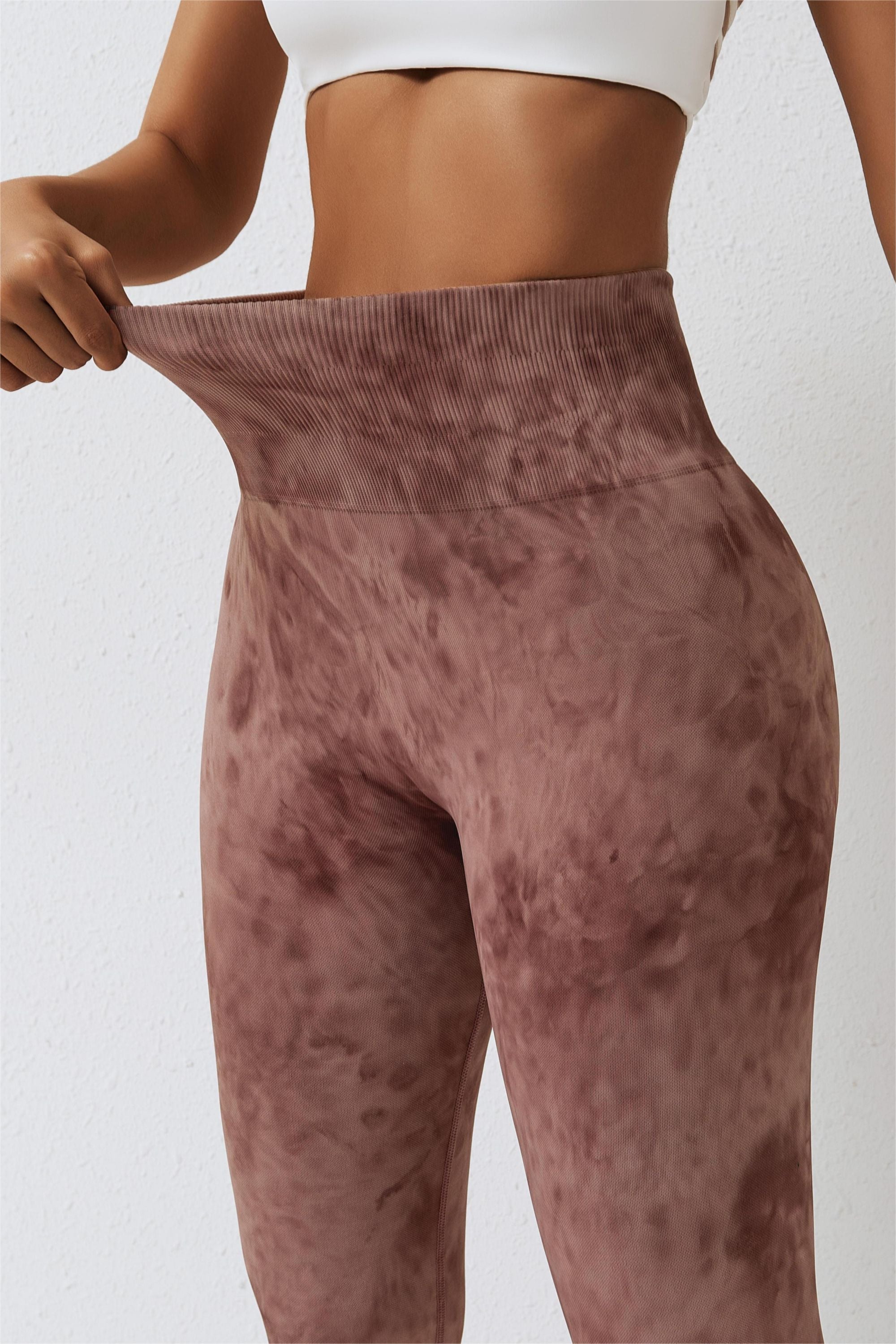 Seamless Tie Dye Scrunch Leggings - Embrace Your Bold Side