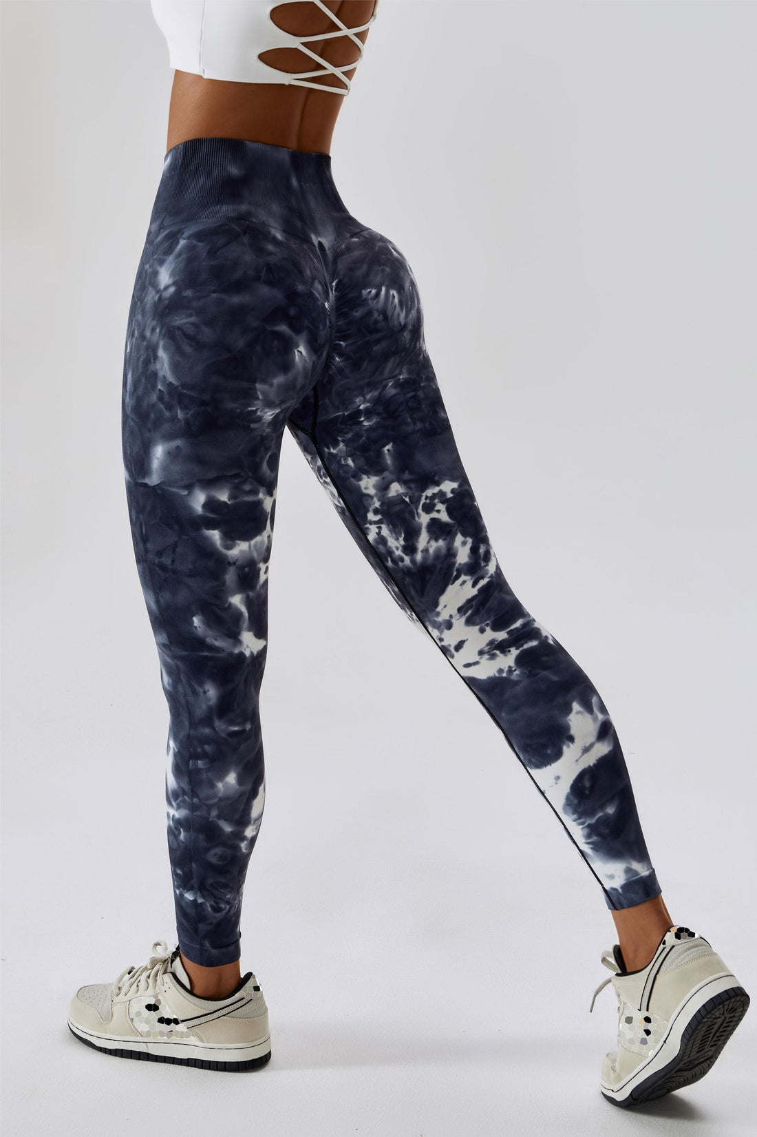 Seamless Tie Dye Scrunch Leggings - Embrace Your Bold Side