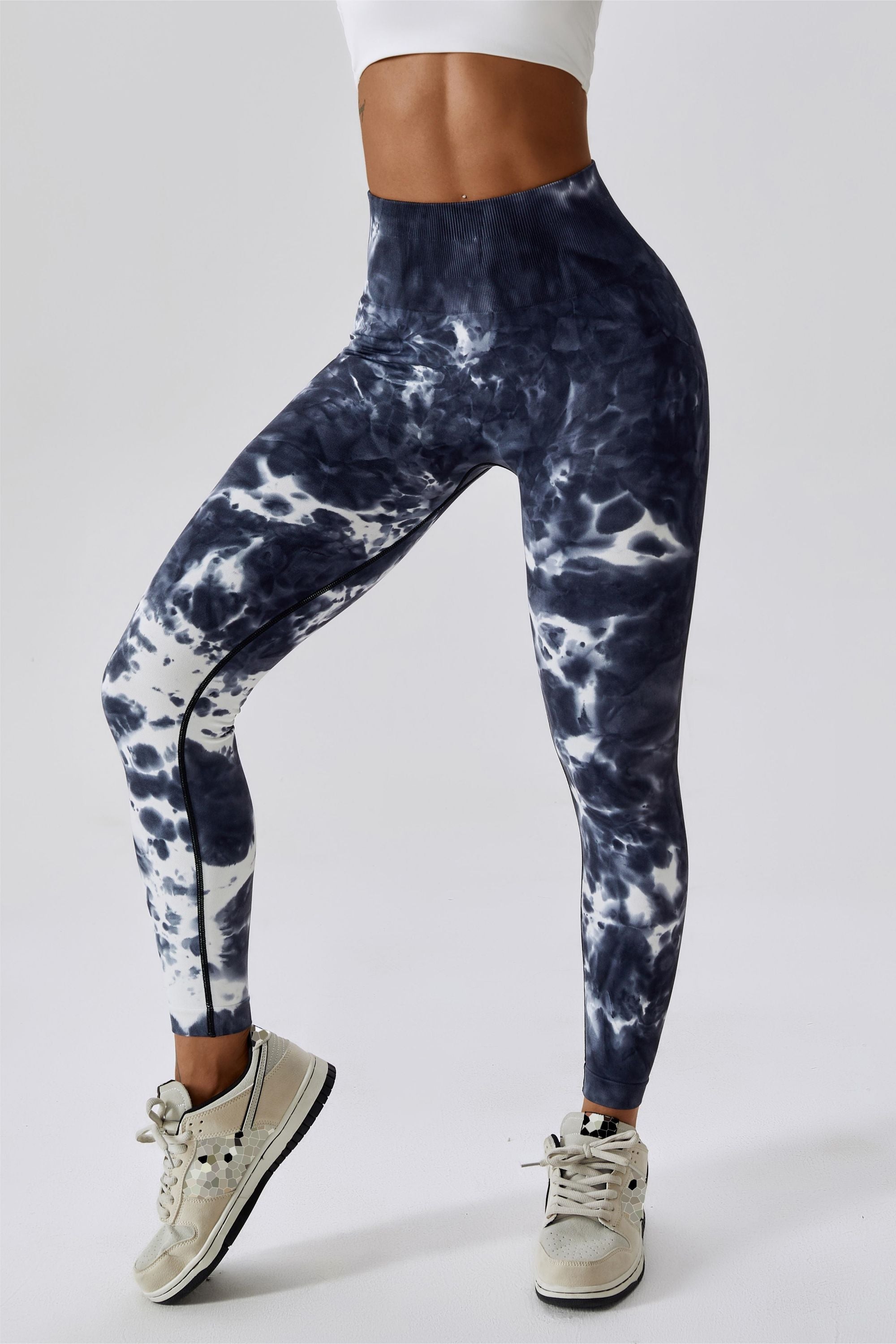 Seamless Tie Dye Scrunch Leggings - Embrace Your Bold Side