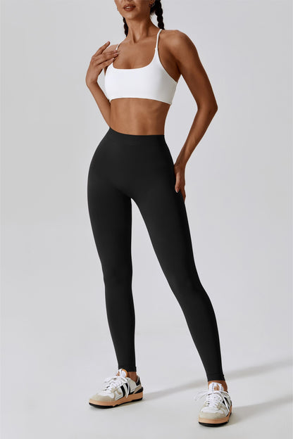 V-Back Seamless Scrunch Butt Legging | Flattering &amp; Comfortable Fit