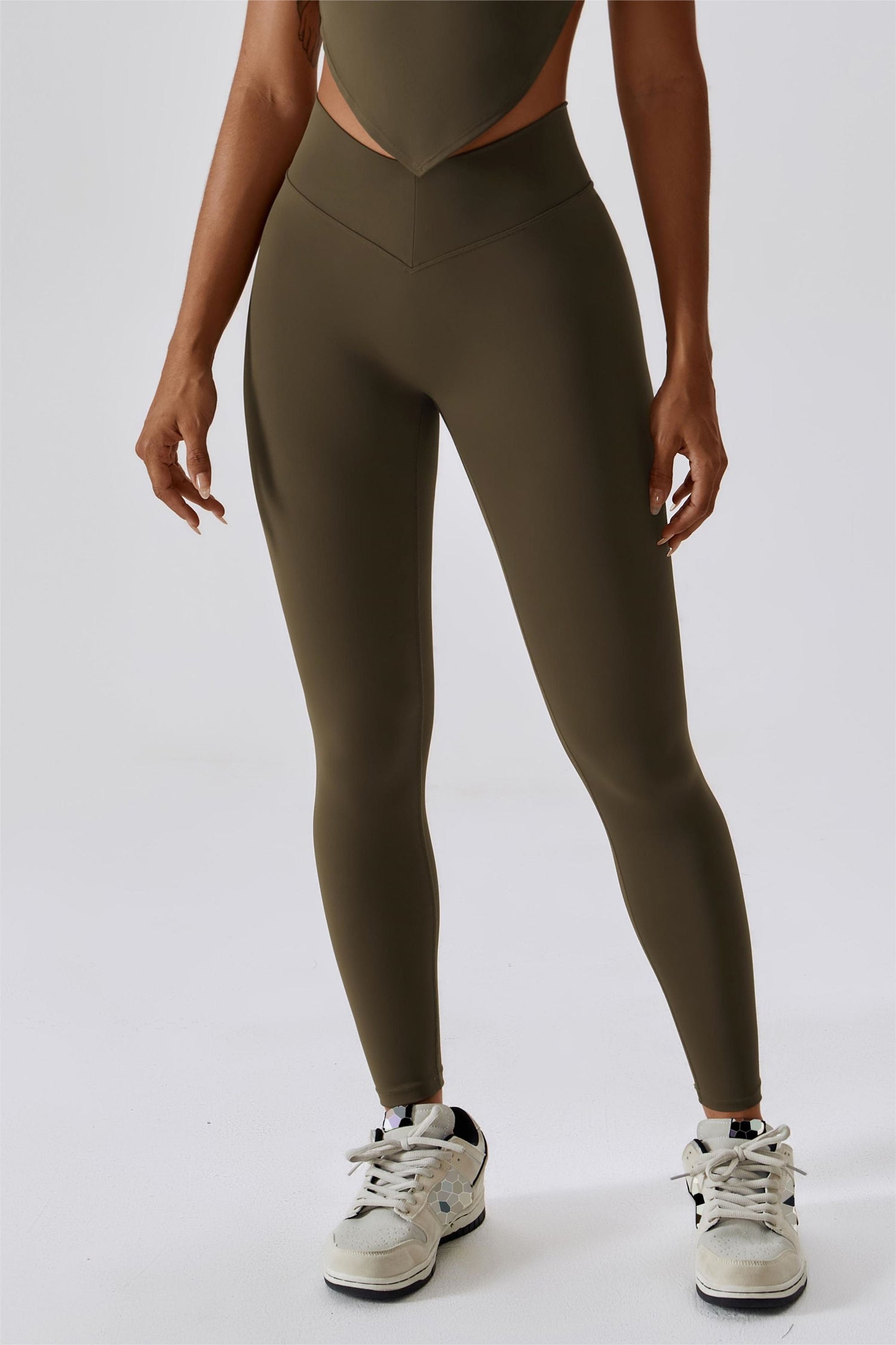 V-Waist Leggings with Pockets