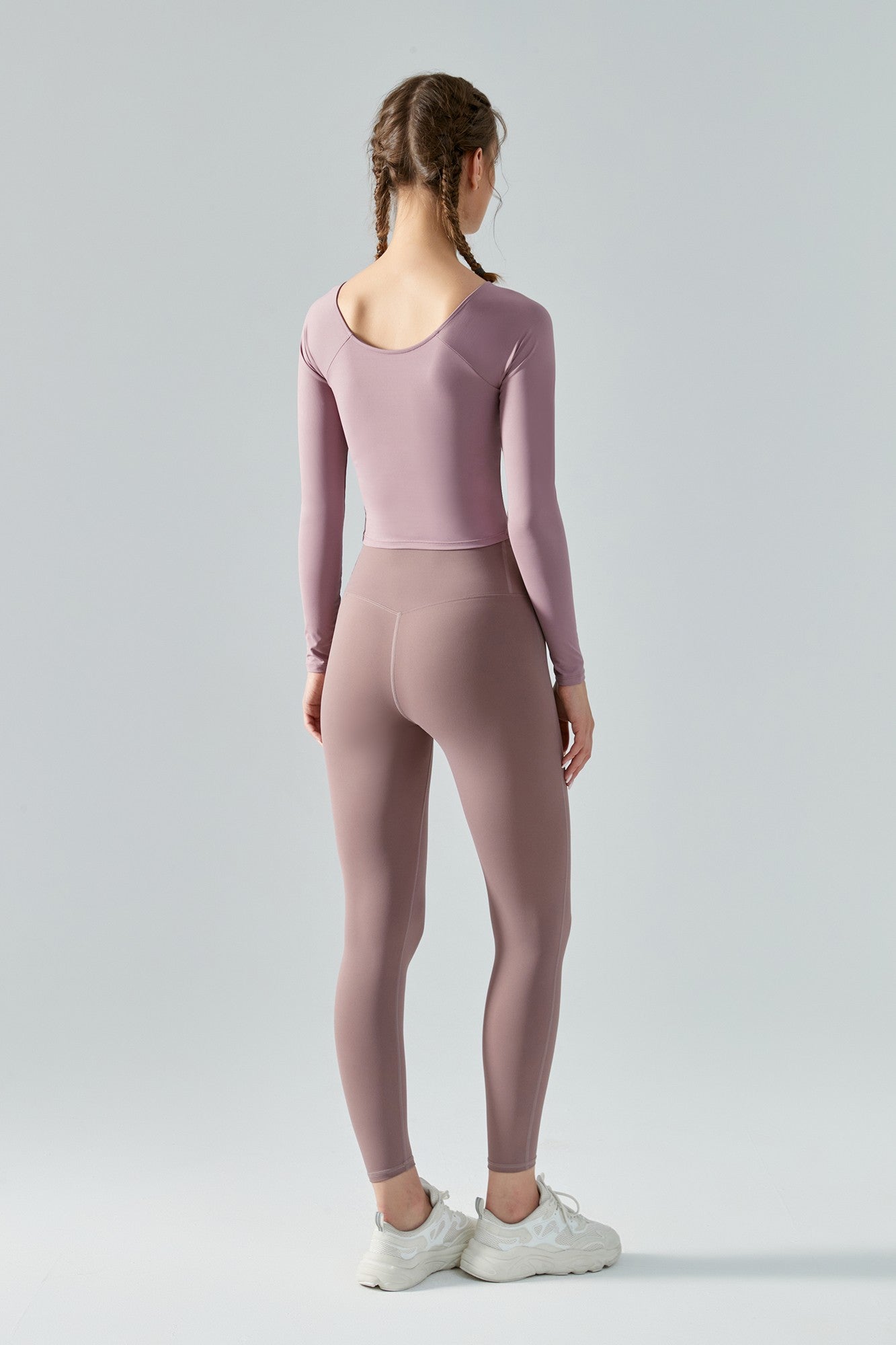 Long Sleeve Yoga Top with Front Tie Wrap Detailing for Stylish Comfort