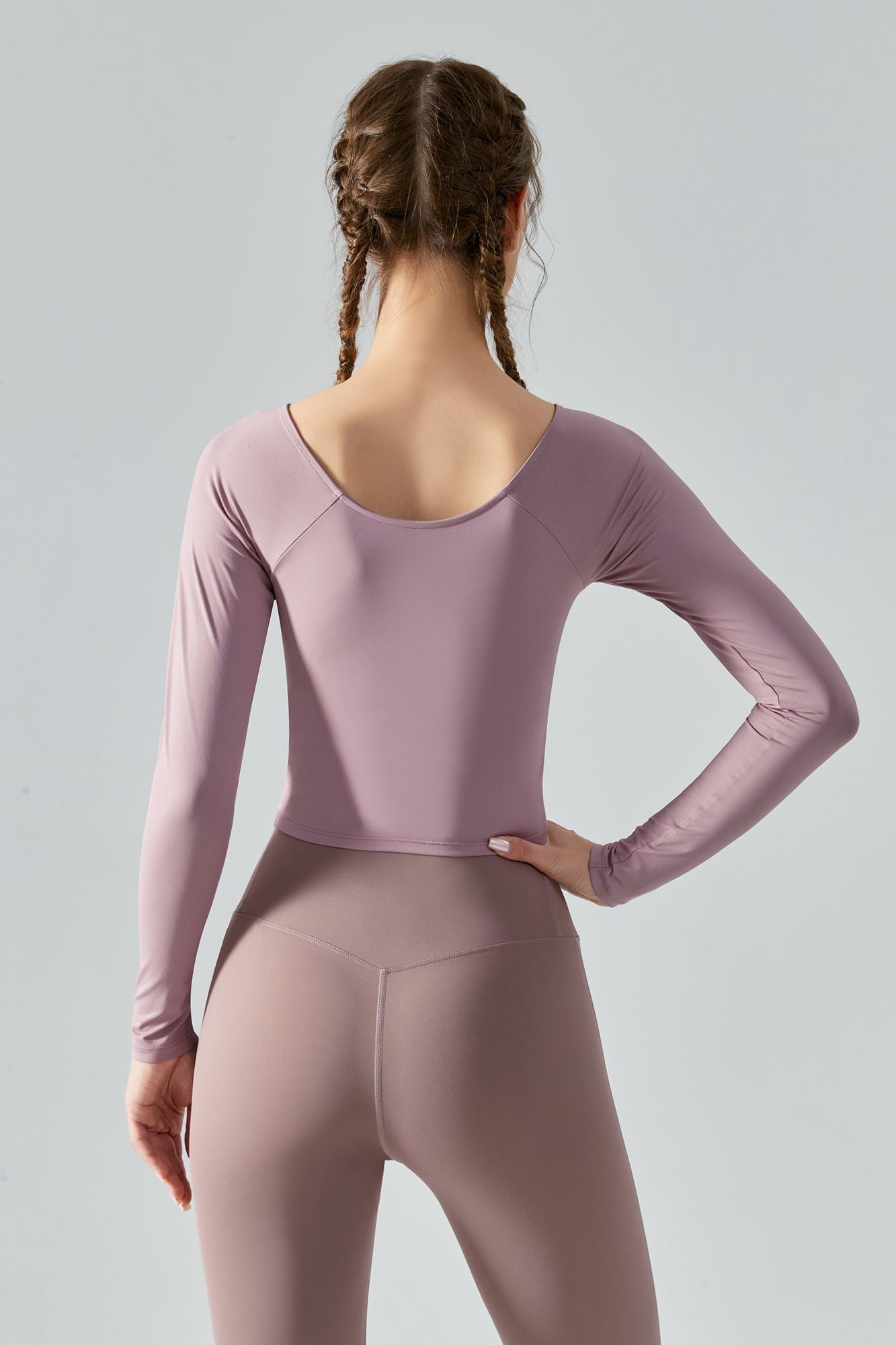 Long Sleeve Yoga Top with Front Tie Wrap Detailing for Stylish Comfort