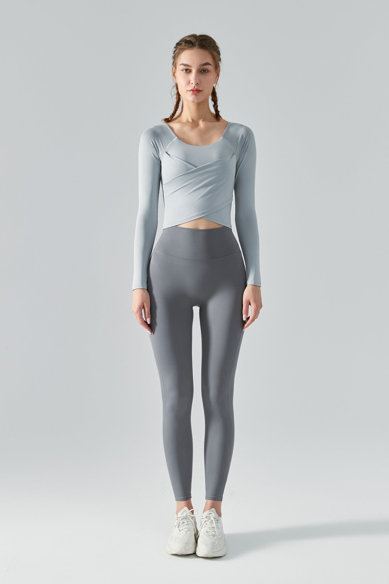 Long Sleeve Yoga Top with Front Tie Wrap Detailing for Stylish Comfort