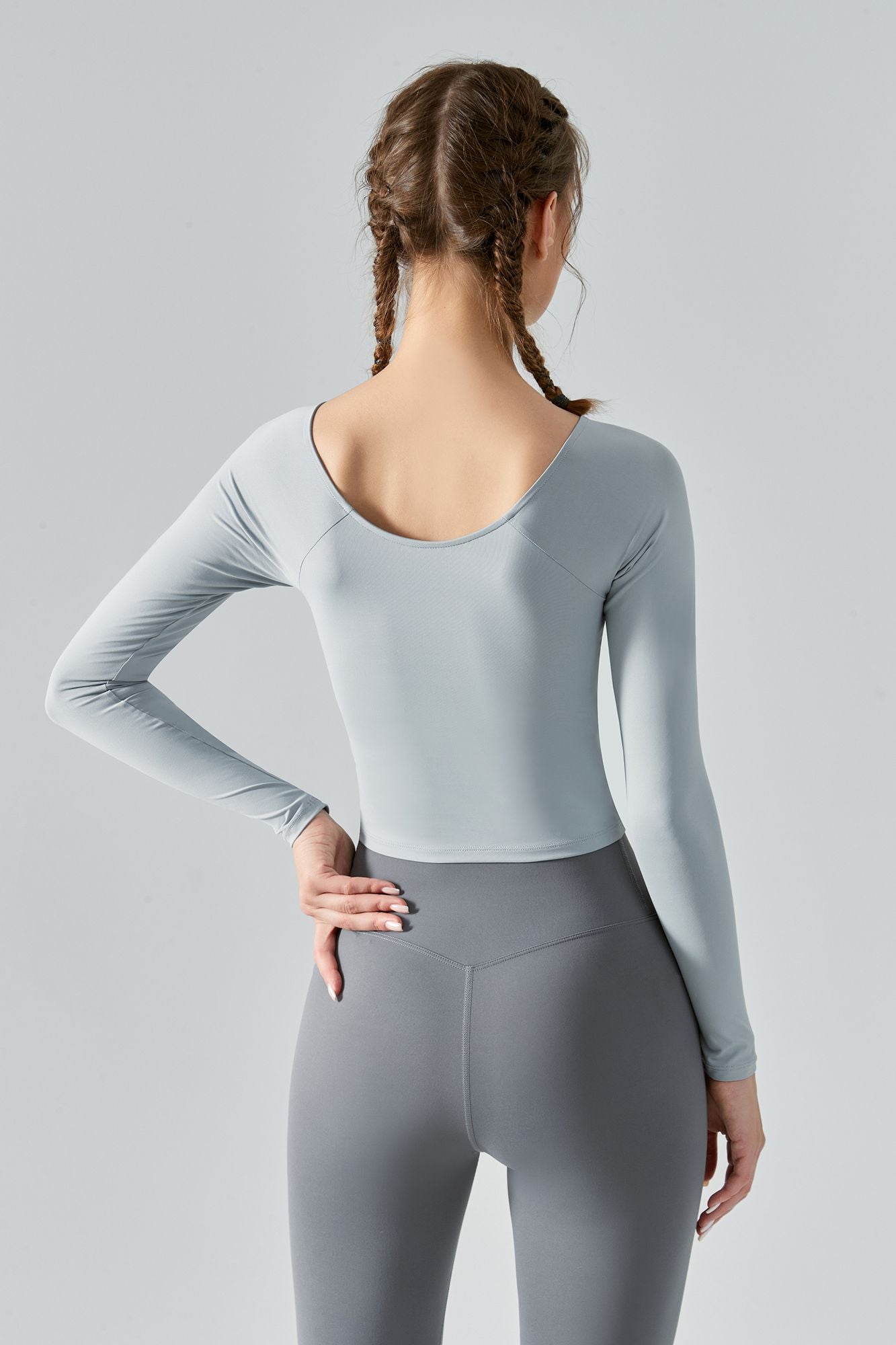 Long Sleeve Yoga Top with Front Tie Wrap Detailing for Stylish Comfort