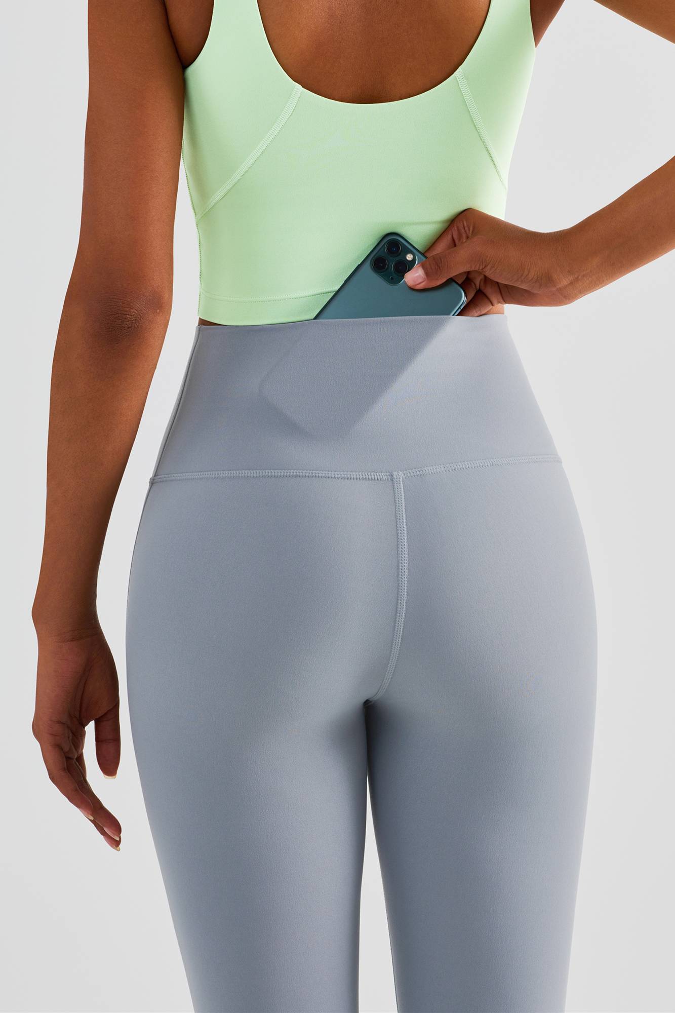 No Front Seam Leggings with Hidden Pocket