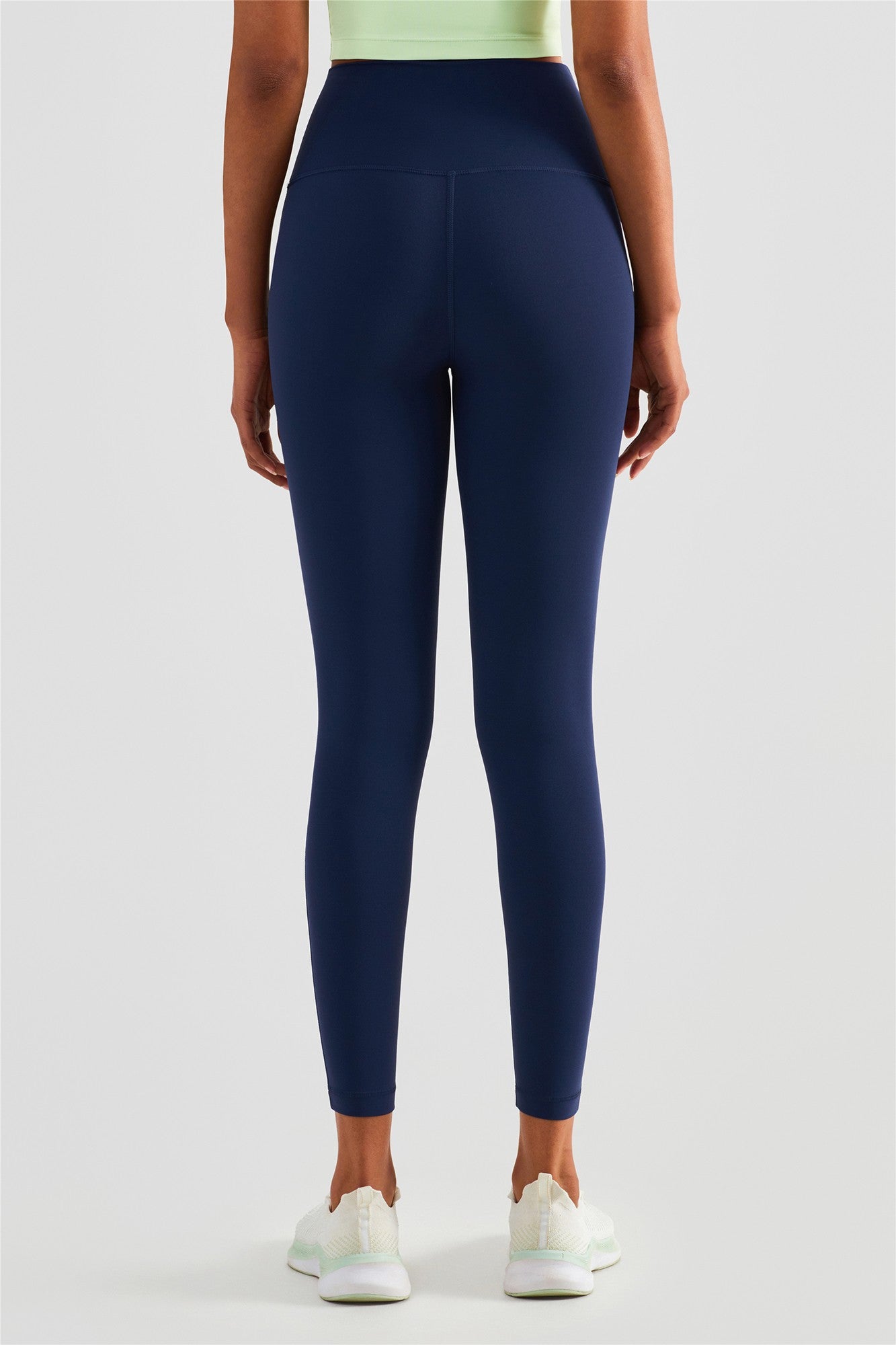 No Front Seam Leggings with Hidden Pocket