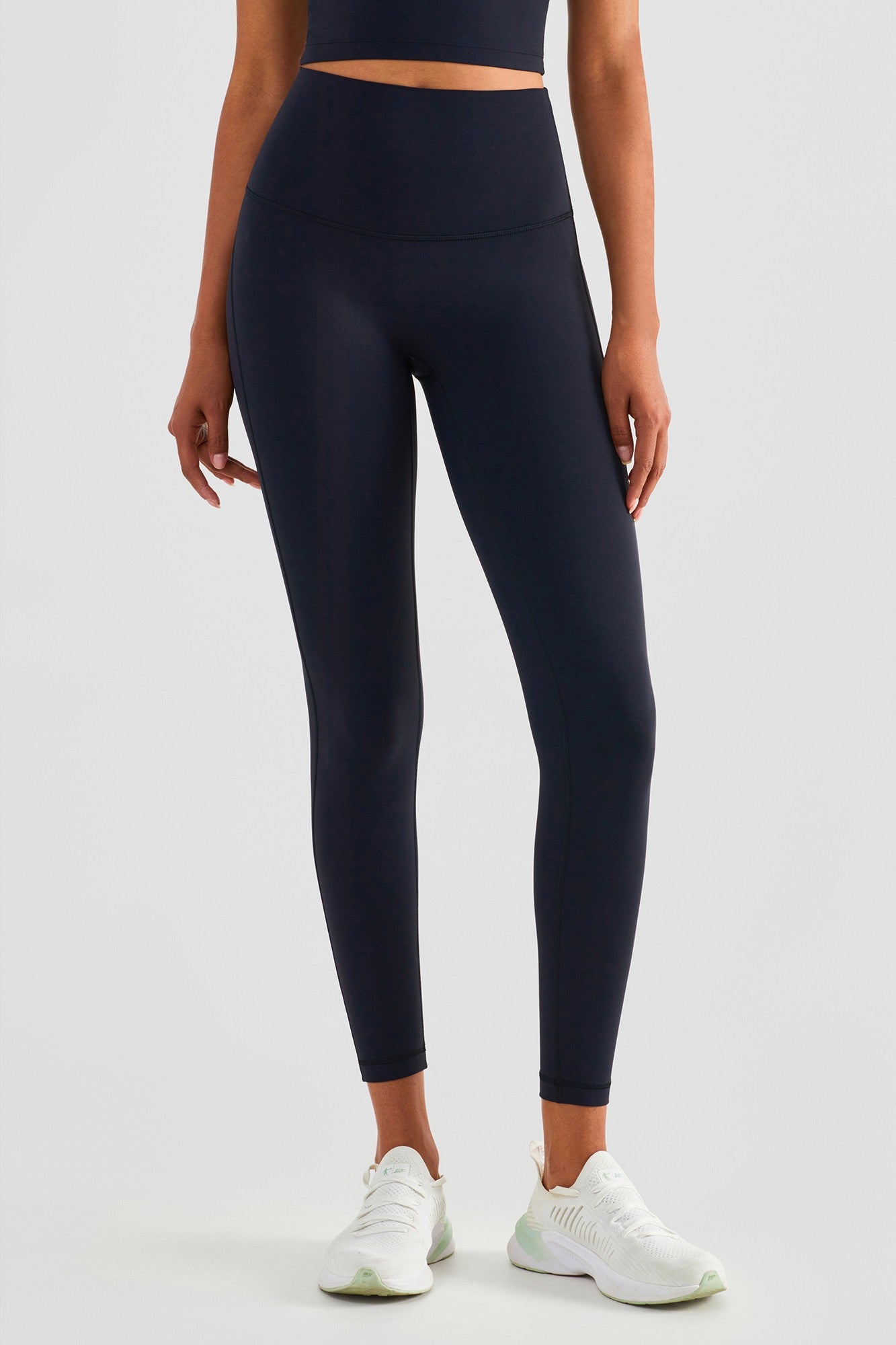 No Front Seam Leggings with Hidden Pocket